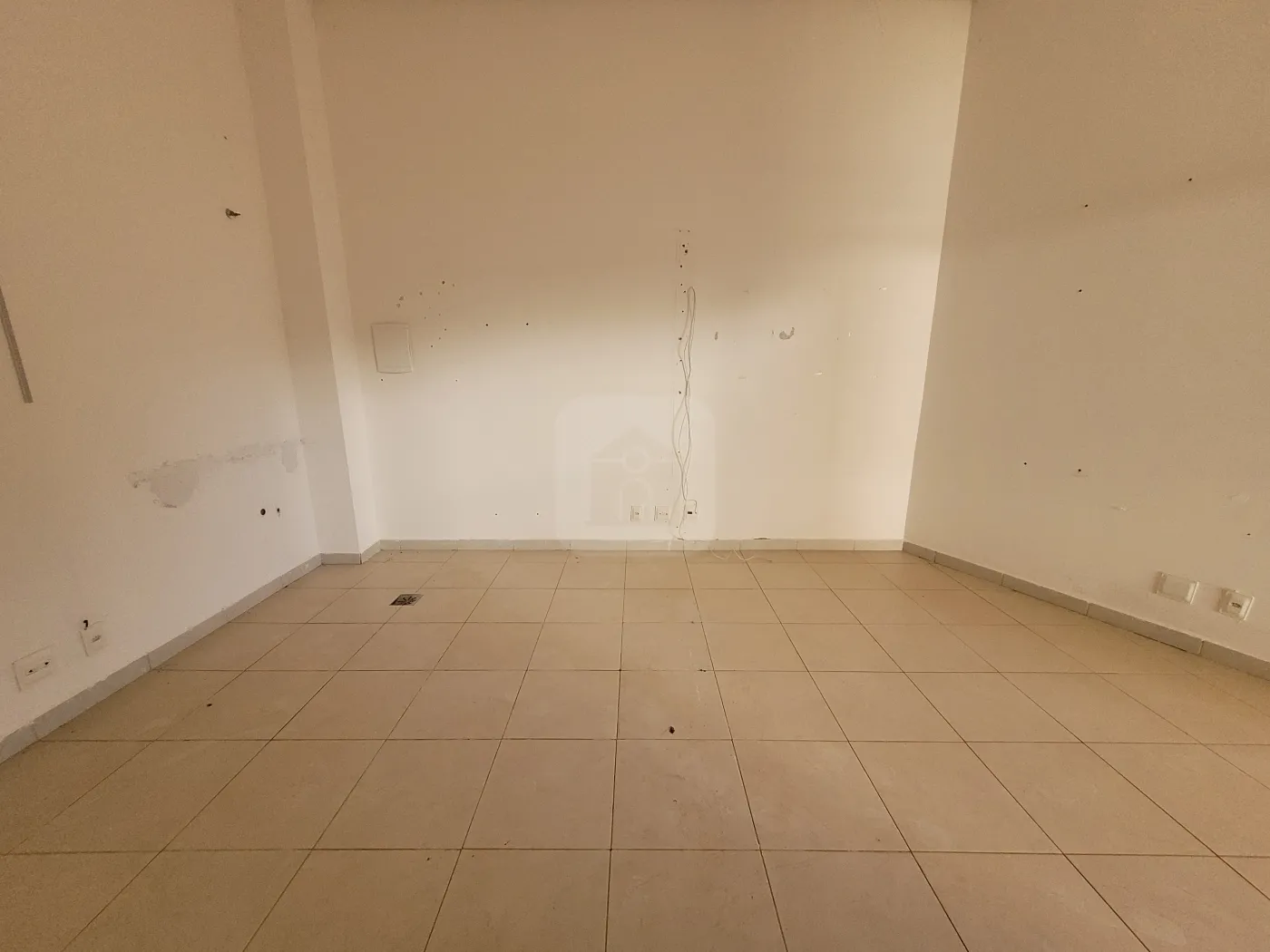 Alugar Comercial / Loja em Uberl&acirc;ndia R$ 900,00 - Foto 7