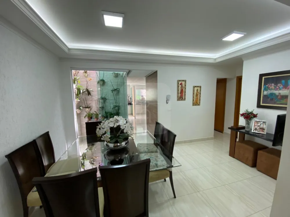 Comprar Casa / Padr&atilde;o em Uberl&acirc;ndia R$ 720.000,00 - Foto 6
