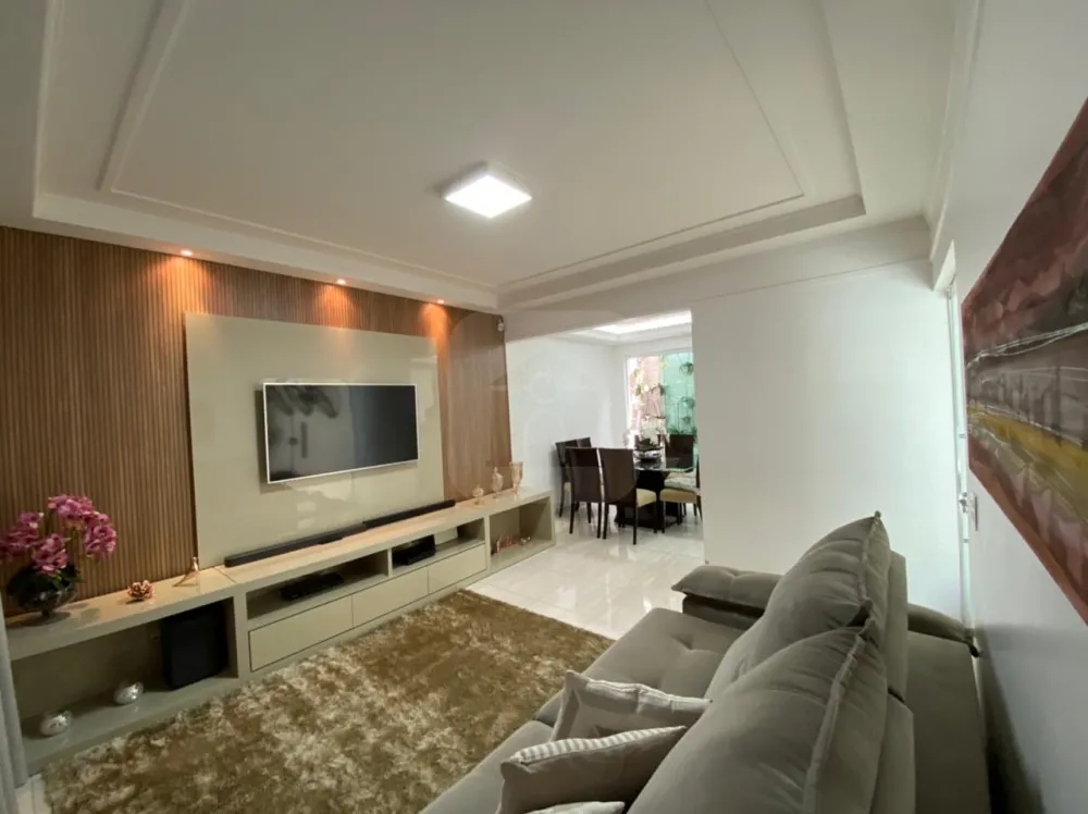 Comprar Casa / Padr&atilde;o em Uberl&acirc;ndia R$ 720.000,00 - Foto 5