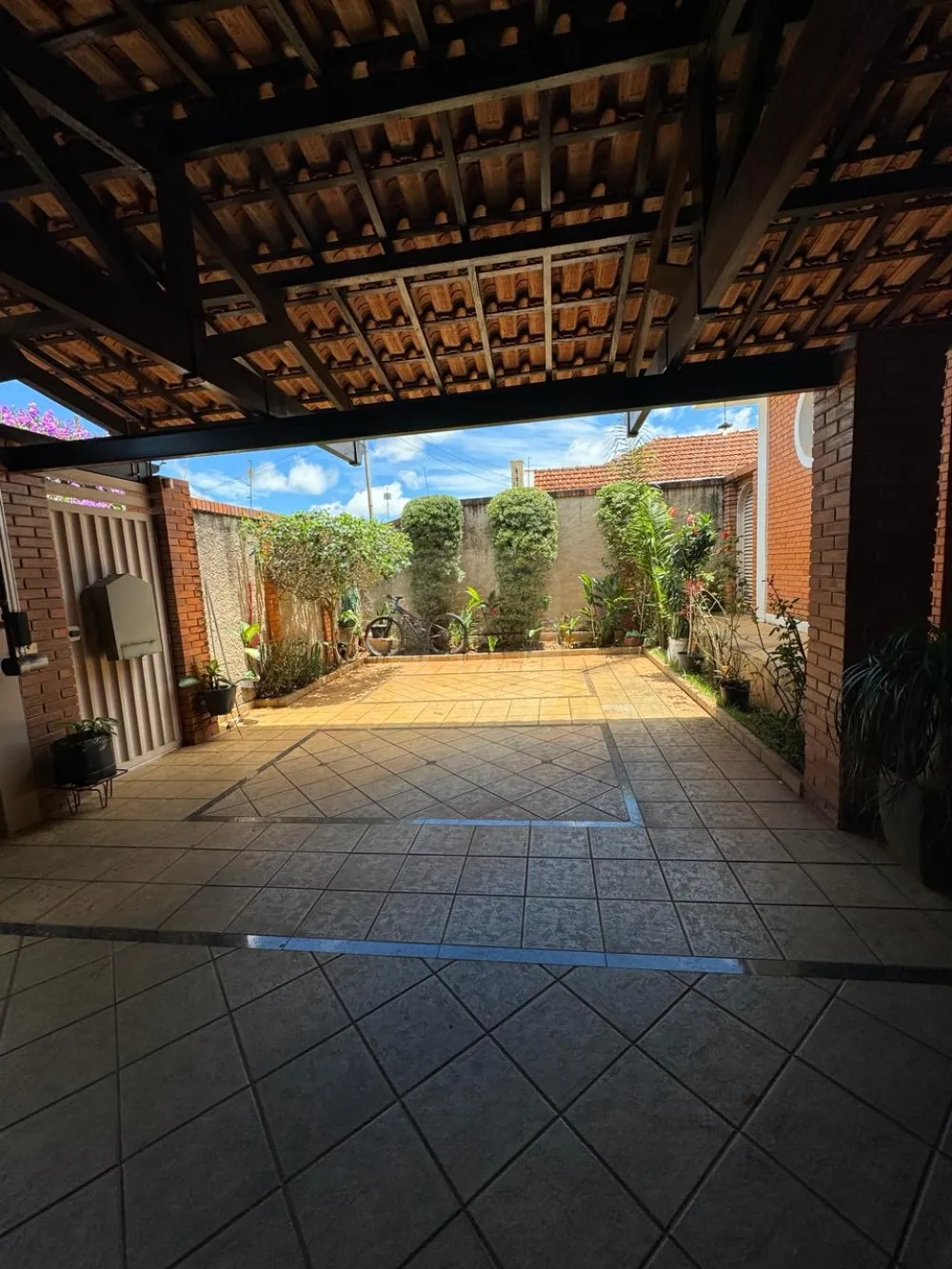 Comprar Casa / Padr&atilde;o em Araguari R$ 1.500.000,00 - Foto 1