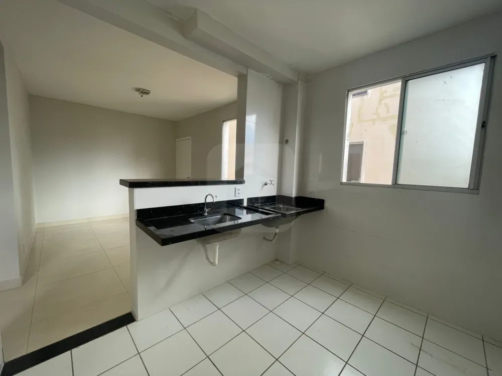 Comprar Apartamento / Padr&atilde;o em Uberl&acirc;ndia R$ 165.000,00 - Foto 1