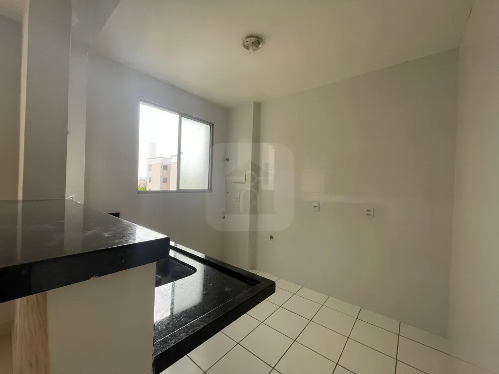Comprar Apartamento / Padr&atilde;o em Uberl&acirc;ndia R$ 165.000,00 - Foto 2
