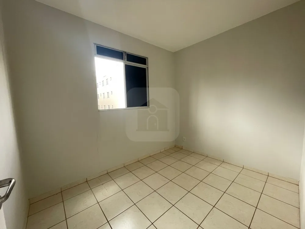 Comprar Apartamento / Padr&atilde;o em Uberl&acirc;ndia R$ 165.000,00 - Foto 10