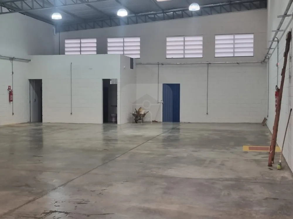 Alugar Comercial / Barrac&atilde;o em Uberl&acirc;ndia R$ 8.000,00 - Foto 1