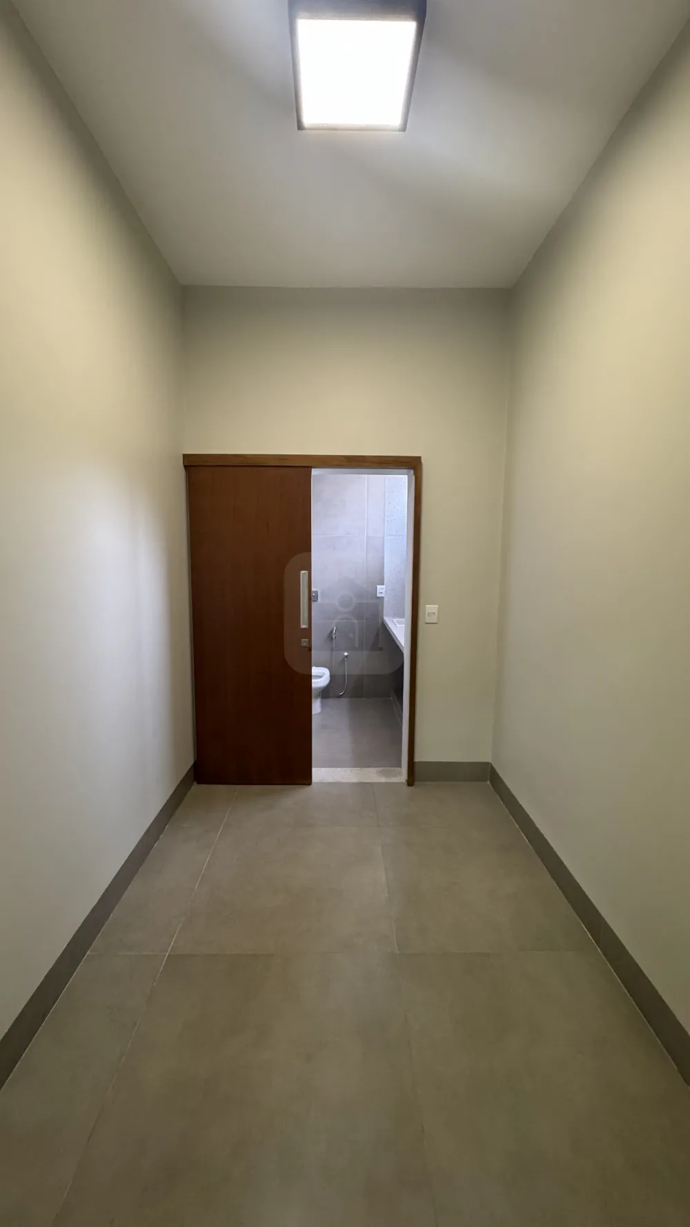 Alugar Casa / Condom&iacute;nio ou Loteamento Fechado em Uberl&acirc;ndia R$ 10.000,00 - Foto 1