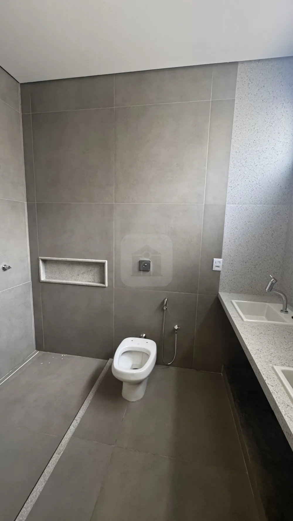 Alugar Casa / Condom&iacute;nio ou Loteamento Fechado em Uberl&acirc;ndia R$ 10.000,00 - Foto 2