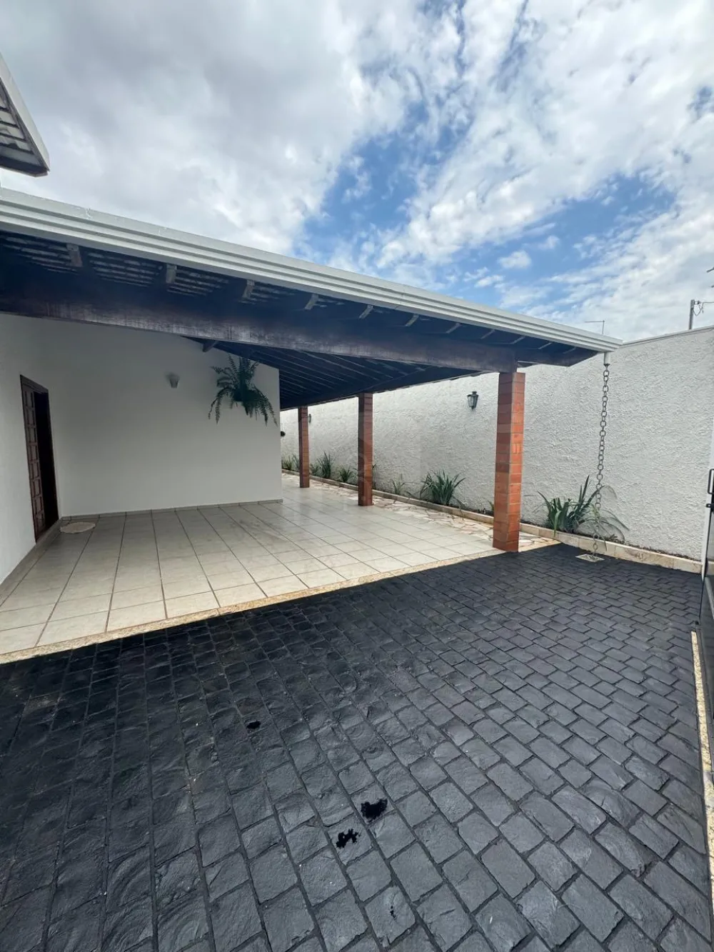 Comprar Casa / Padr&atilde;o em Araguari R$ 840.000,00 - Foto 1