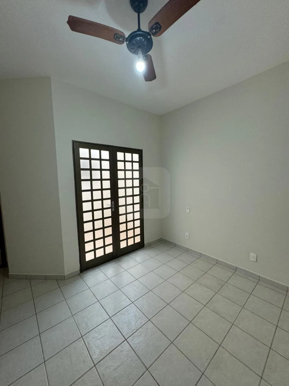 Comprar Casa / Padr&atilde;o em Araguari R$ 670.000,00 - Foto 5