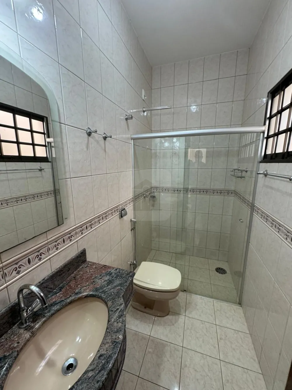 Comprar Casa / Padr&atilde;o em Araguari R$ 670.000,00 - Foto 10