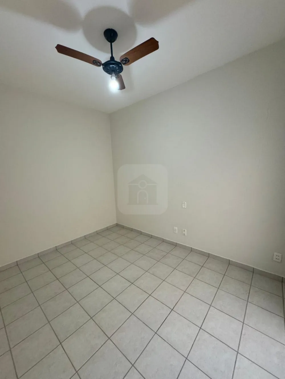 Comprar Casa / Padr&atilde;o em Araguari R$ 670.000,00 - Foto 11