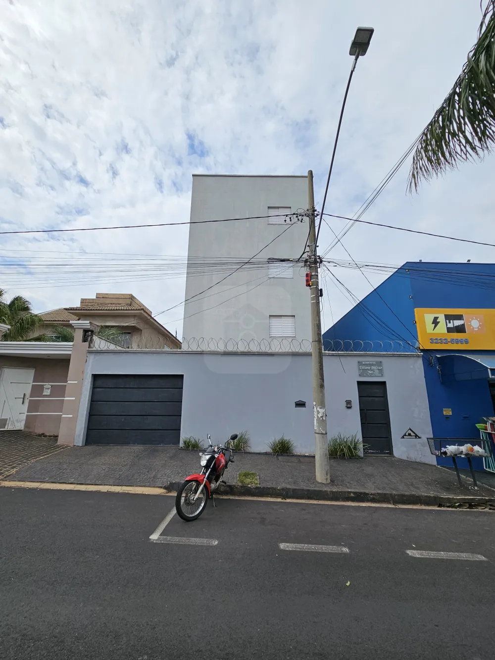 Alugar Apartamento / Padr&atilde;o em Uberl&acirc;ndia R$ 1.300,00 - Foto 1