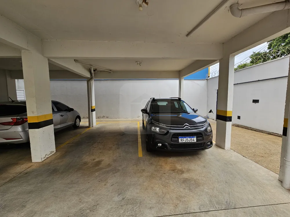 Alugar Apartamento / Padr&atilde;o em Uberl&acirc;ndia R$ 1.300,00 - Foto 11