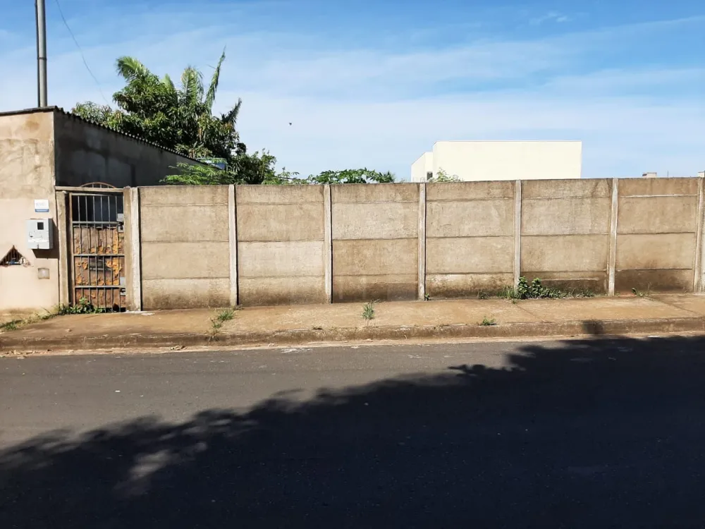 Comprar Terreno / Padr&atilde;o em Uberl&acirc;ndia R$ 200.000,00 - Foto 1