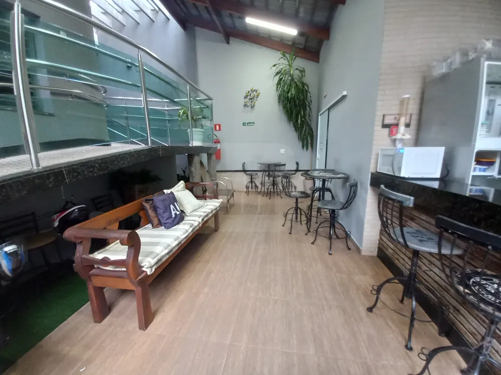 Alugar Comercial / Sala Comercial em Uberl&acirc;ndia R$ 10.000,00 - Foto 1