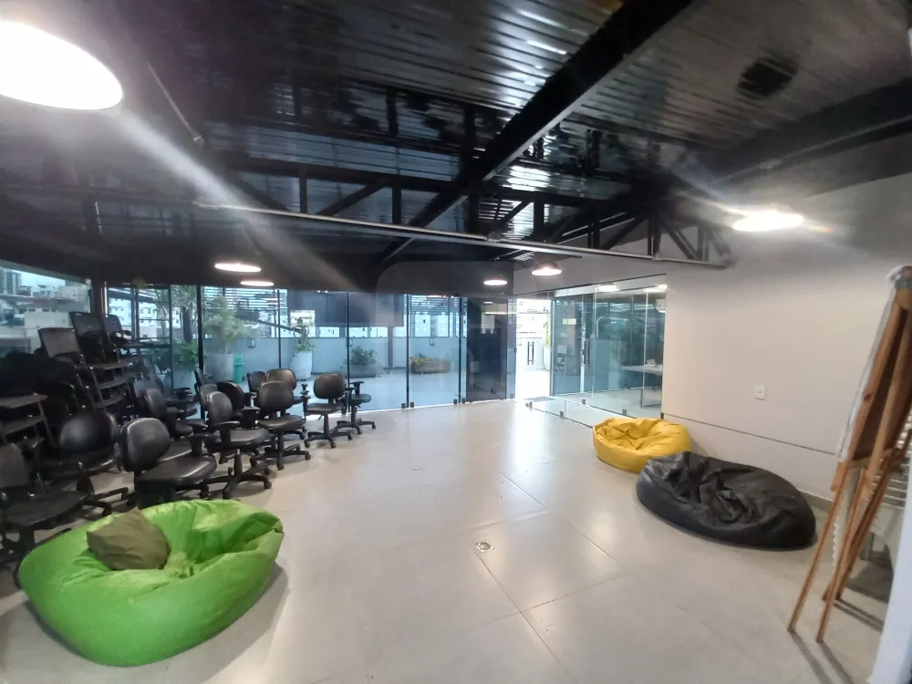 Alugar Comercial / Sala Comercial em Uberl&acirc;ndia R$ 10.000,00 - Foto 3