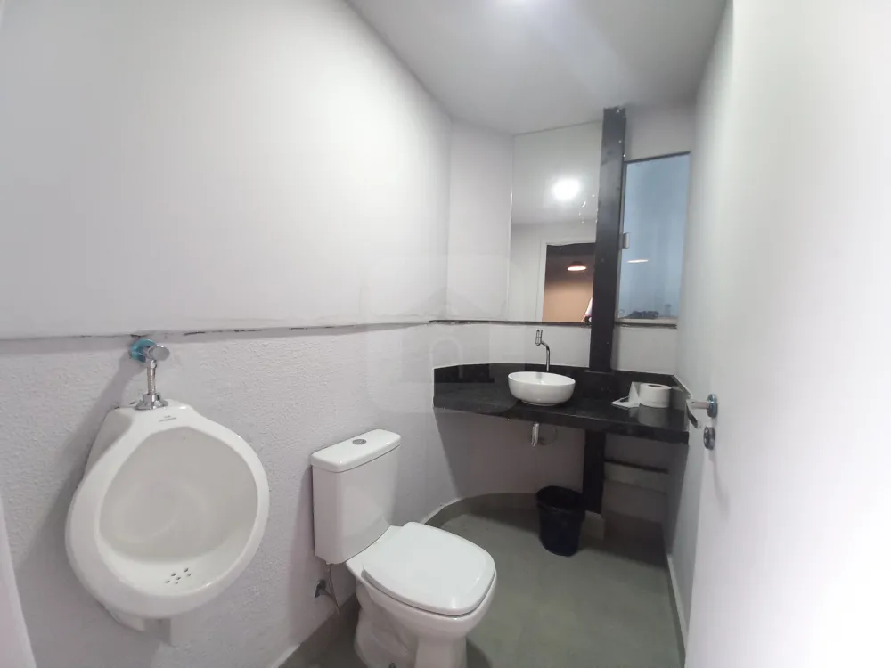 Alugar Comercial / Sala Comercial em Uberl&acirc;ndia R$ 10.000,00 - Foto 6