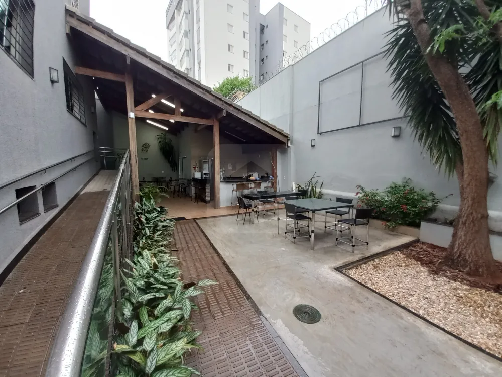 Alugar Comercial / Sala Comercial em Uberl&acirc;ndia R$ 10.000,00 - Foto 8