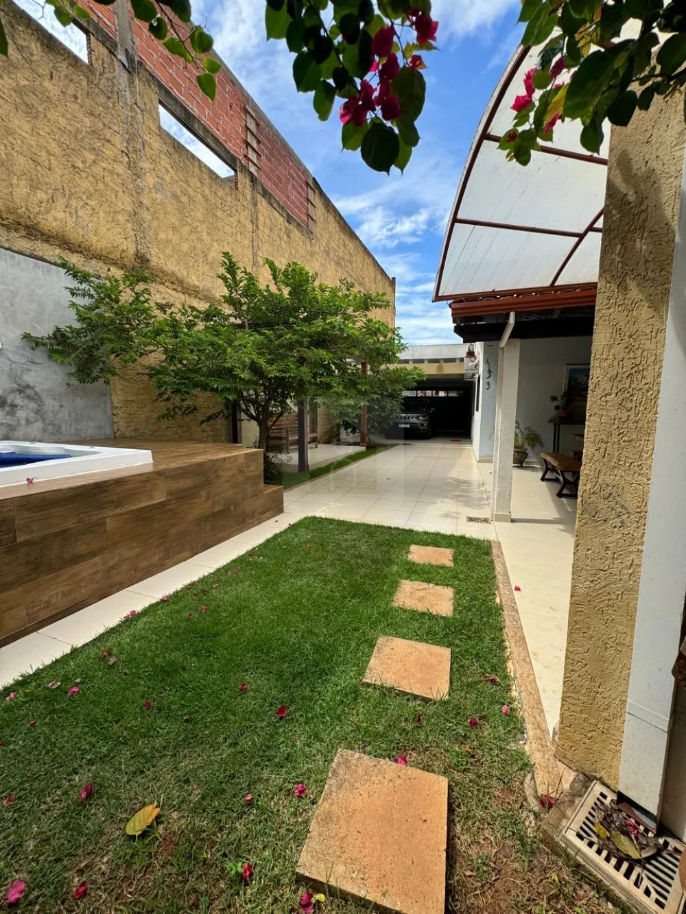 Comprar Casa / Padr&atilde;o em Araguari R$ 900.000,00 - Foto 7