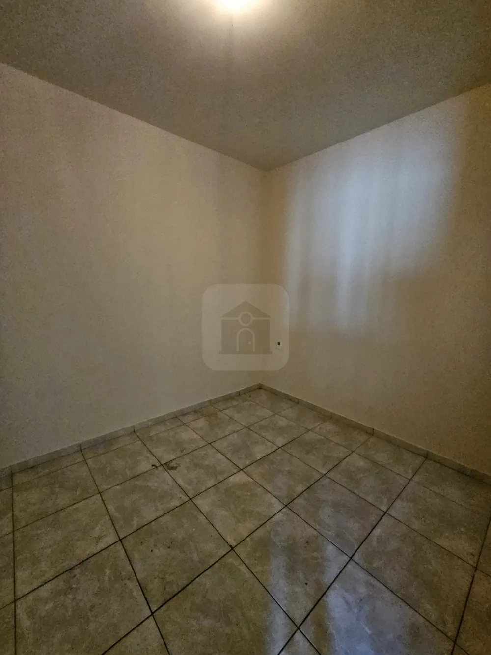 Alugar Casa / Padr&atilde;o em Uberl&acirc;ndia R$ 1.250,00 - Foto 5