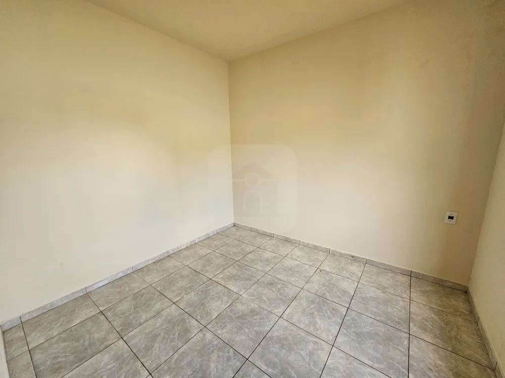 Alugar Casa / Padr&atilde;o em Uberl&acirc;ndia R$ 1.250,00 - Foto 6