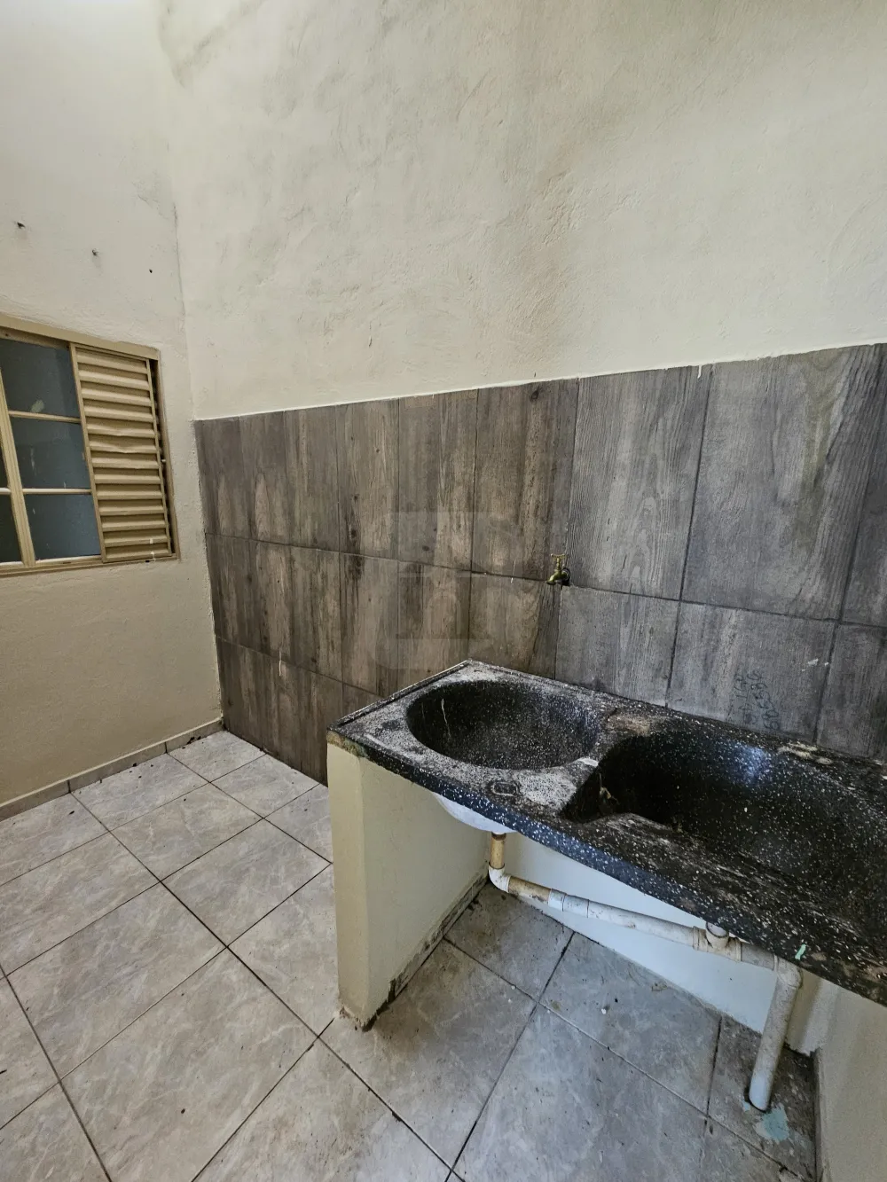 Alugar Casa / Padr&atilde;o em Uberl&acirc;ndia R$ 1.250,00 - Foto 9