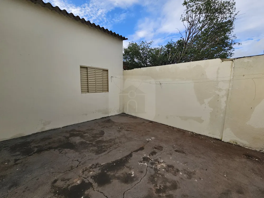 Alugar Casa / Padr&atilde;o em Uberl&acirc;ndia R$ 1.250,00 - Foto 8