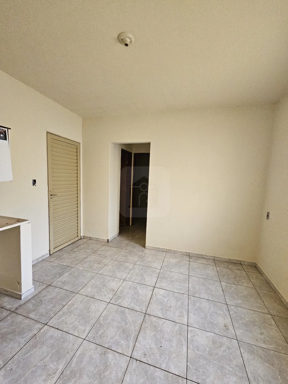 Alugar Casa / Padr&atilde;o em Uberl&acirc;ndia R$ 1.250,00 - Foto 3