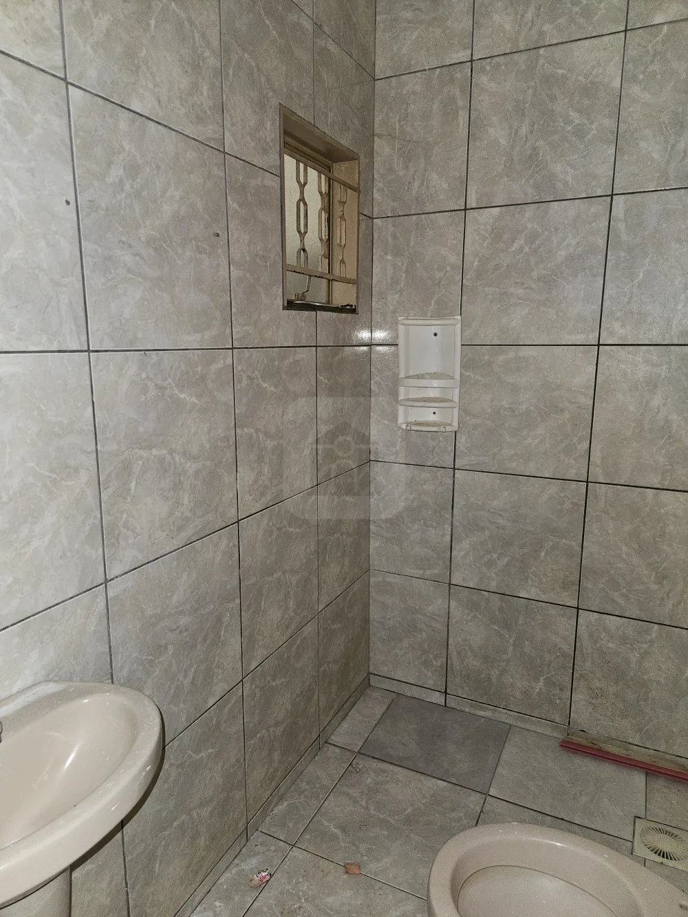 Alugar Casa / Padr&atilde;o em Uberl&acirc;ndia R$ 1.250,00 - Foto 7