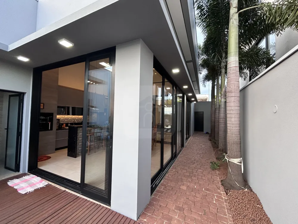 Comprar Casa / Condom&iacute;nio ou Loteamento Fechado em Uberl&acirc;ndia R$ 2.400.000,00 - Foto 21