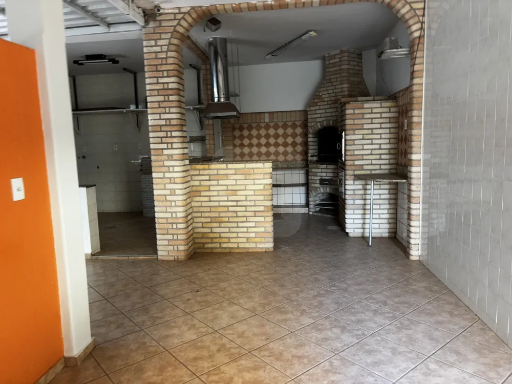 Alugar Casa / Padr&atilde;o em Uberl&acirc;ndia R$ 3.900,00 - Foto 9