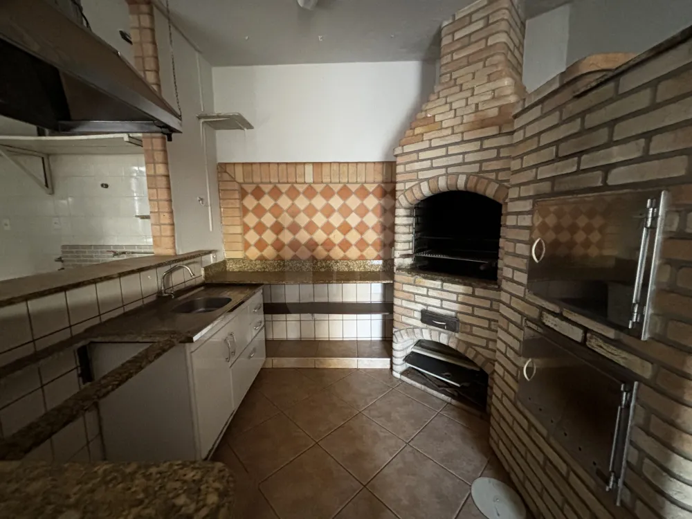 Alugar Casa / Padr&atilde;o em Uberl&acirc;ndia R$ 3.900,00 - Foto 10