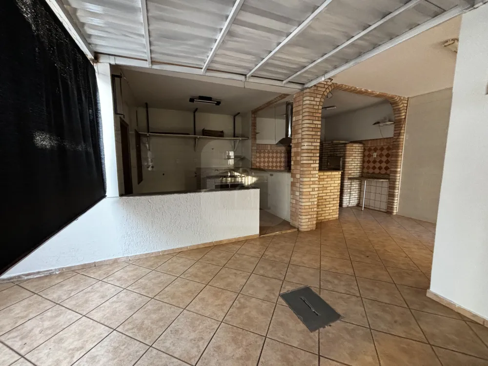 Alugar Casa / Padr&atilde;o em Uberl&acirc;ndia R$ 3.900,00 - Foto 12
