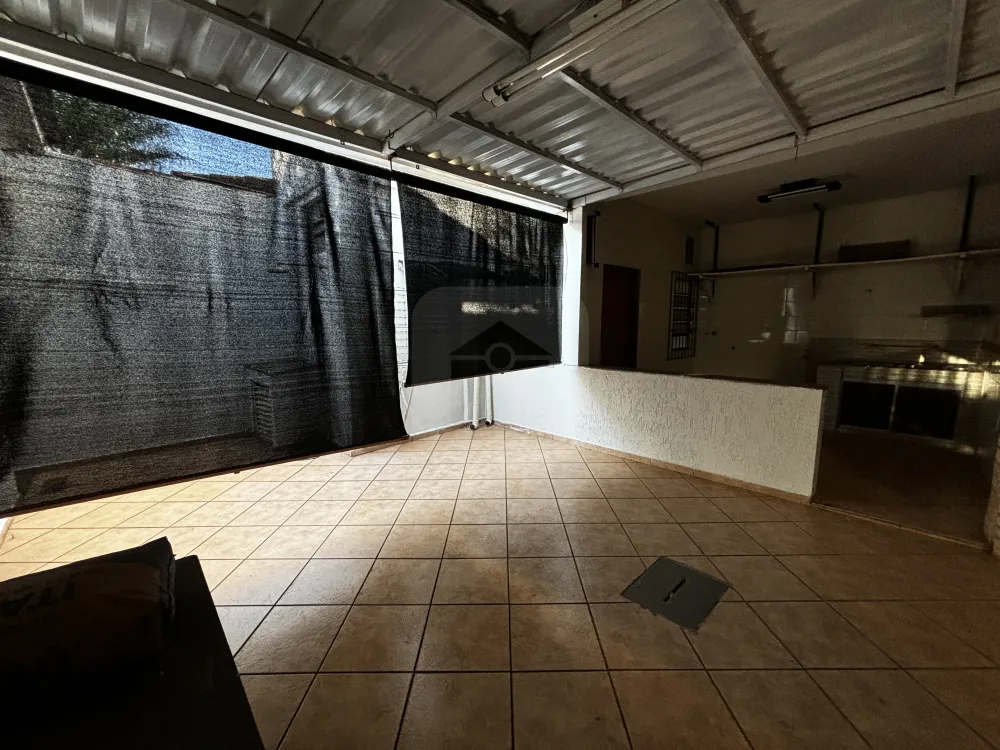Alugar Casa / Padr&atilde;o em Uberl&acirc;ndia R$ 3.900,00 - Foto 13