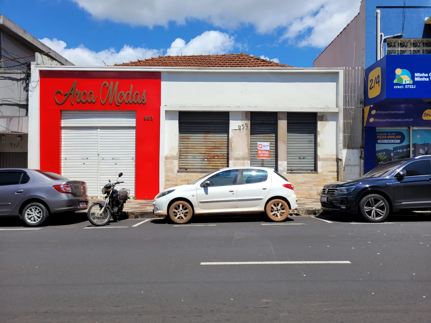 Alugar Comercial / Loja em Uberl&acirc;ndia R$ 8.000,00 - Foto 1