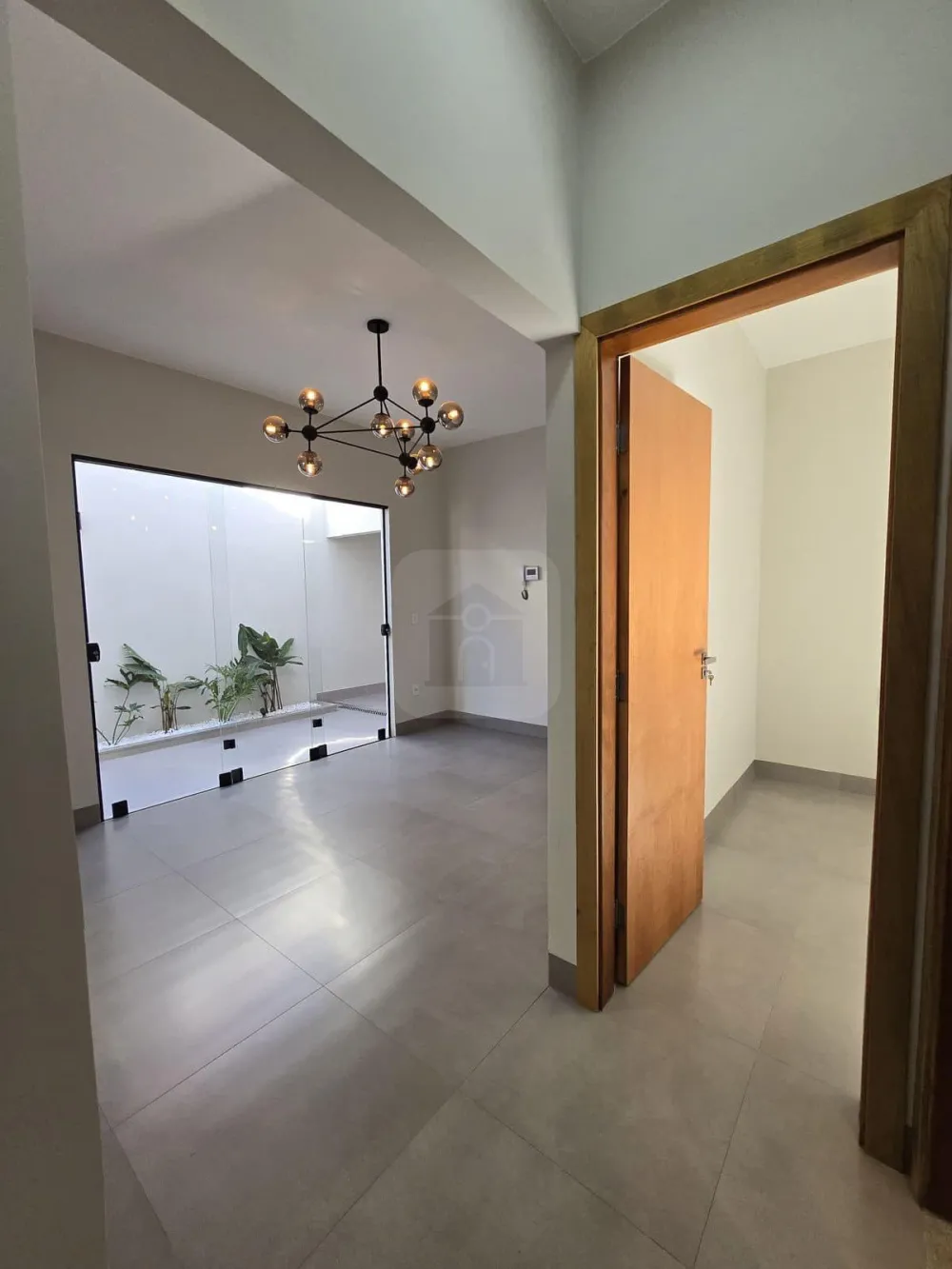 Alugar Casa / Padr&atilde;o em Uberl&acirc;ndia R$ 4.000,00 - Foto 4