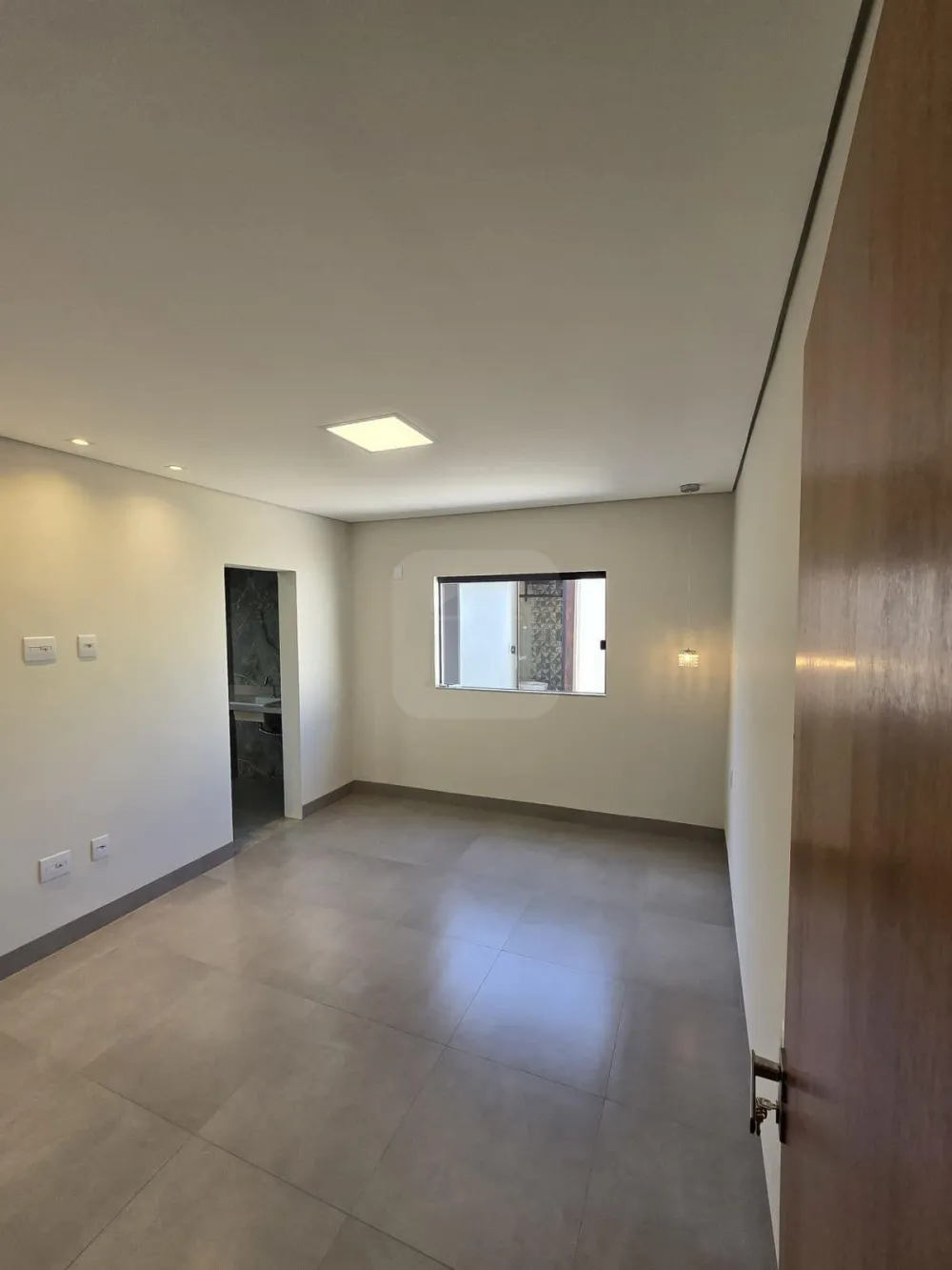 Alugar Casa / Padr&atilde;o em Uberl&acirc;ndia R$ 4.000,00 - Foto 5