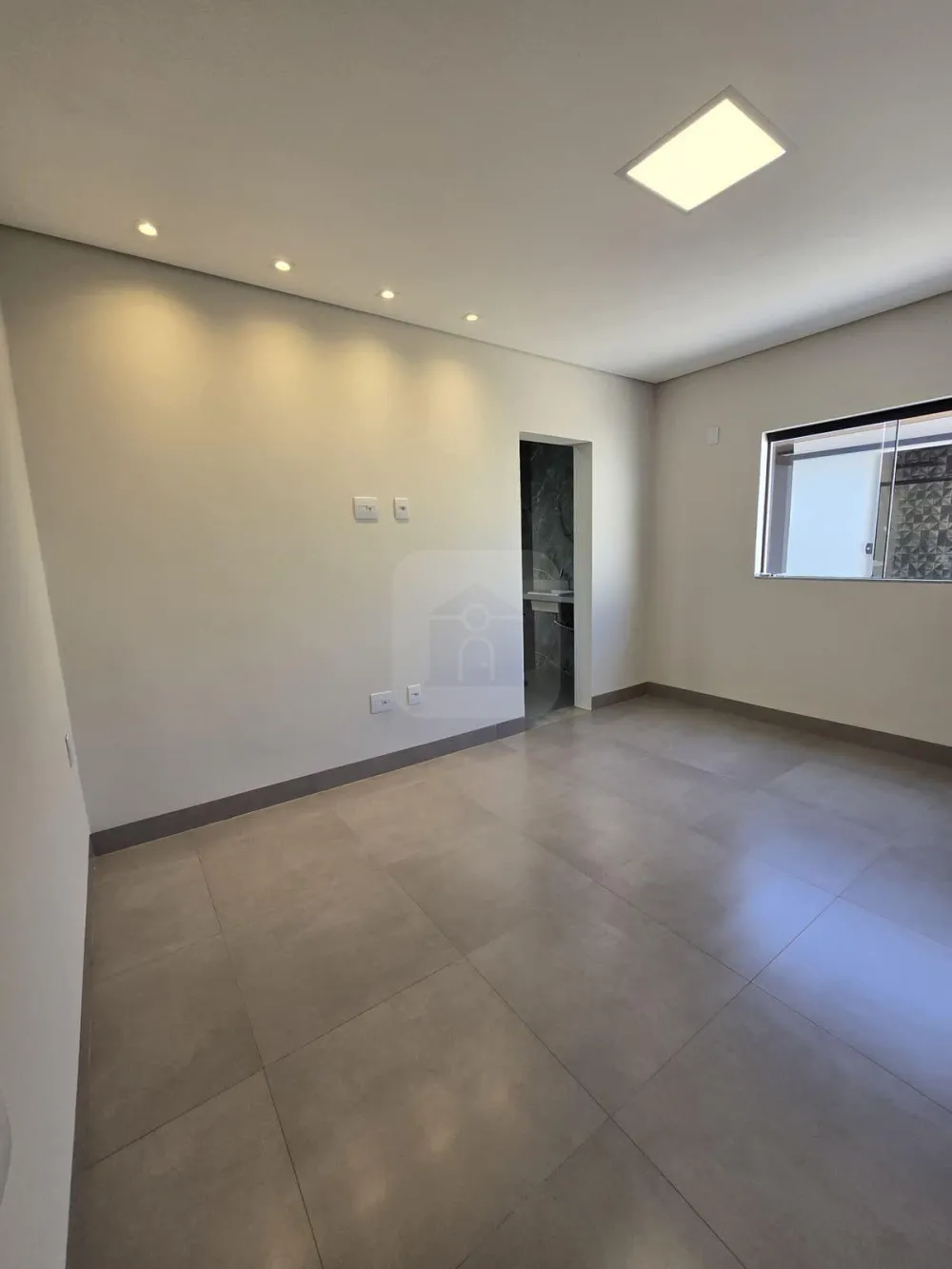 Alugar Casa / Padr&atilde;o em Uberl&acirc;ndia R$ 4.000,00 - Foto 6
