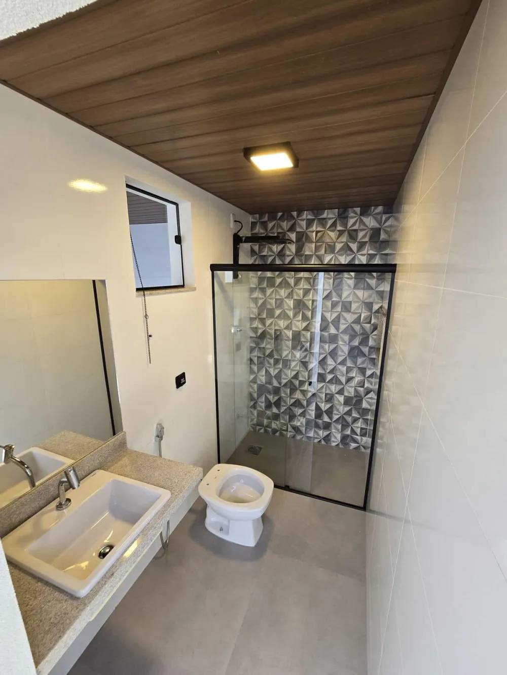 Alugar Casa / Padr&atilde;o em Uberl&acirc;ndia R$ 4.000,00 - Foto 7