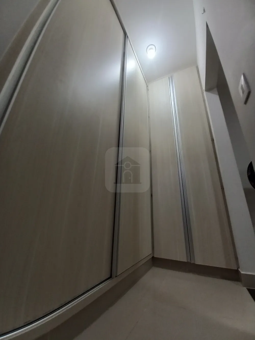 Alugar Casa / Padr&atilde;o em Uberl&acirc;ndia R$ 3.400,00 - Foto 6