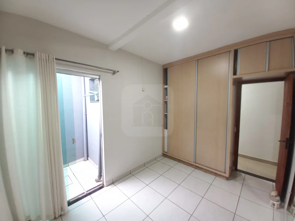 Alugar Casa / Padr&atilde;o em Uberl&acirc;ndia R$ 3.400,00 - Foto 7