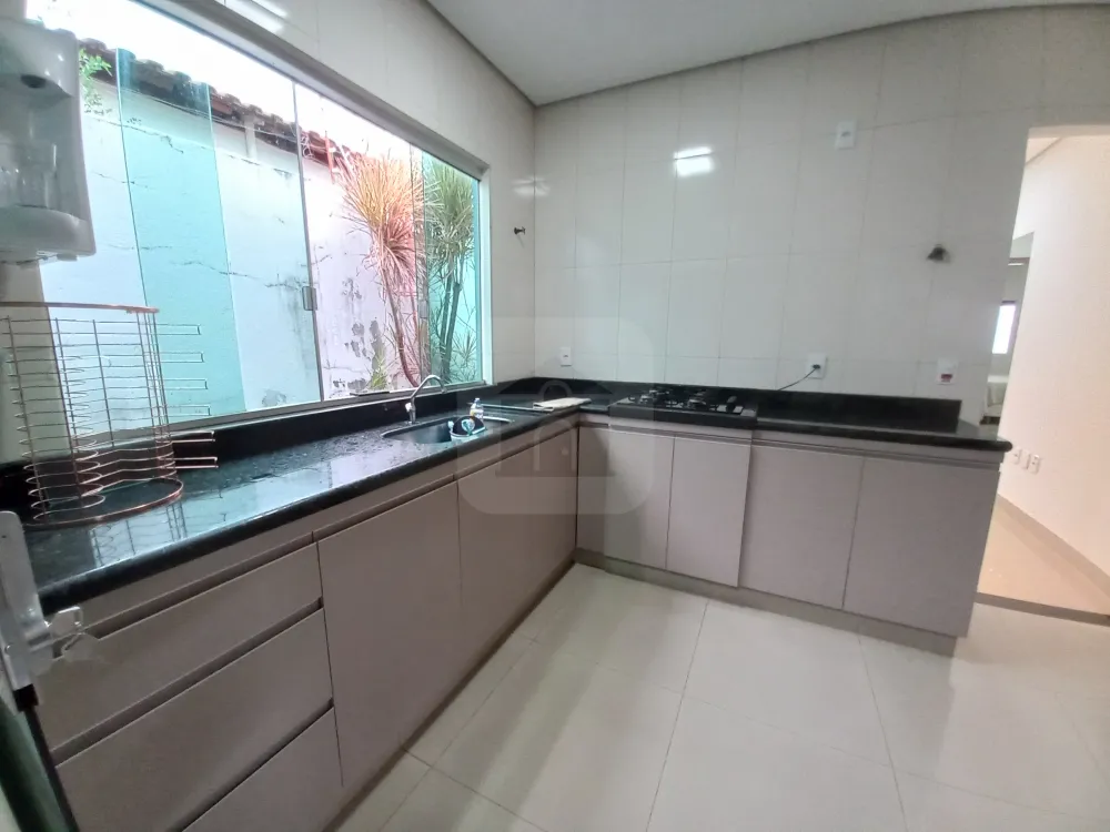 Alugar Casa / Padr&atilde;o em Uberl&acirc;ndia R$ 3.400,00 - Foto 5