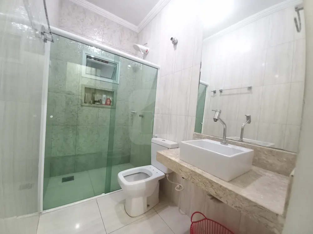 Alugar Casa / Padr&atilde;o em Uberl&acirc;ndia R$ 3.400,00 - Foto 11