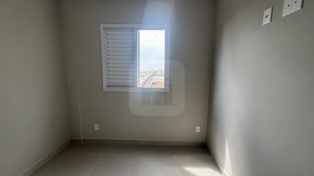 Alugar Apartamento / Padr&atilde;o em Uberl&acirc;ndia R$ 2.200,00 - Foto 7