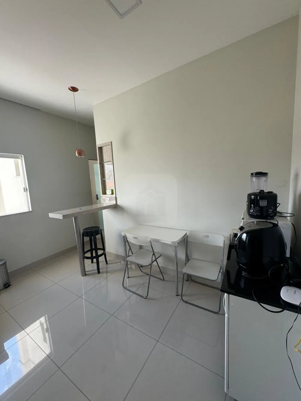 Alugar Apartamento / Quitinete em Araguari R$ 1.900,00 - Foto 2