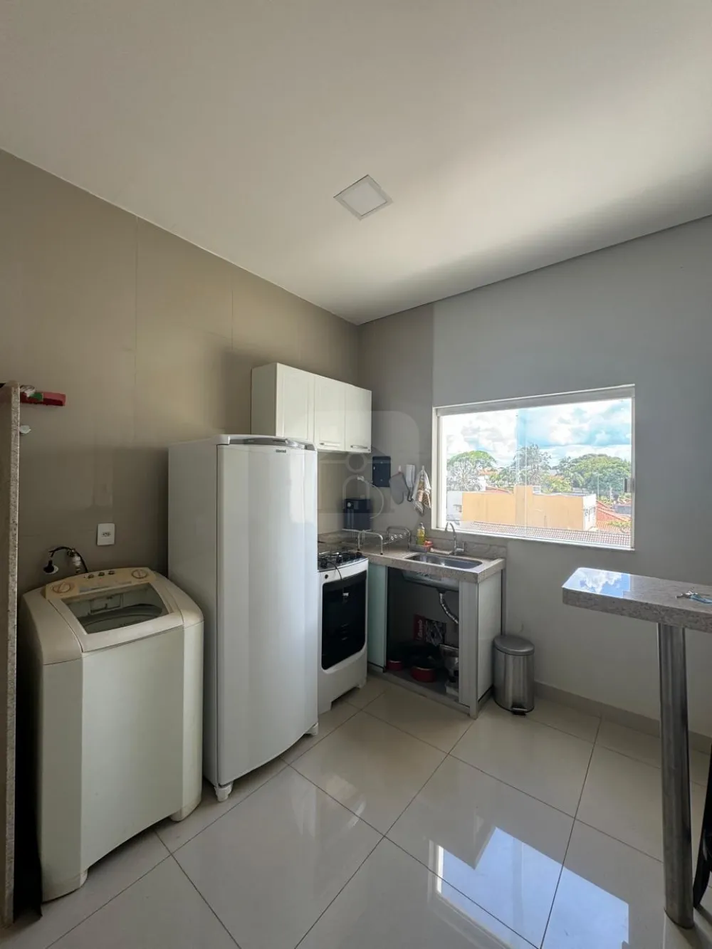 Alugar Apartamento / Quitinete em Araguari R$ 1.900,00 - Foto 3
