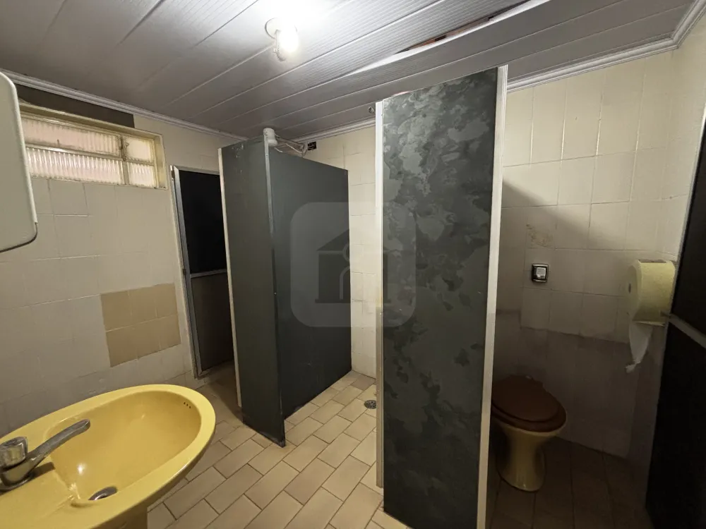 Alugar Comercial / Casa Comercial em Uberl&acirc;ndia R$ 5.500,00 - Foto 7