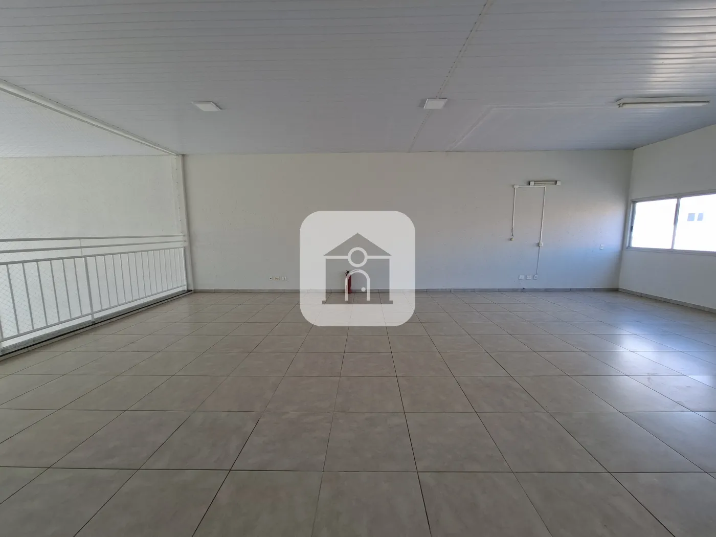 Alugar Comercial / Loja em Uberl&acirc;ndia R$ 10.000,00 - Foto 12