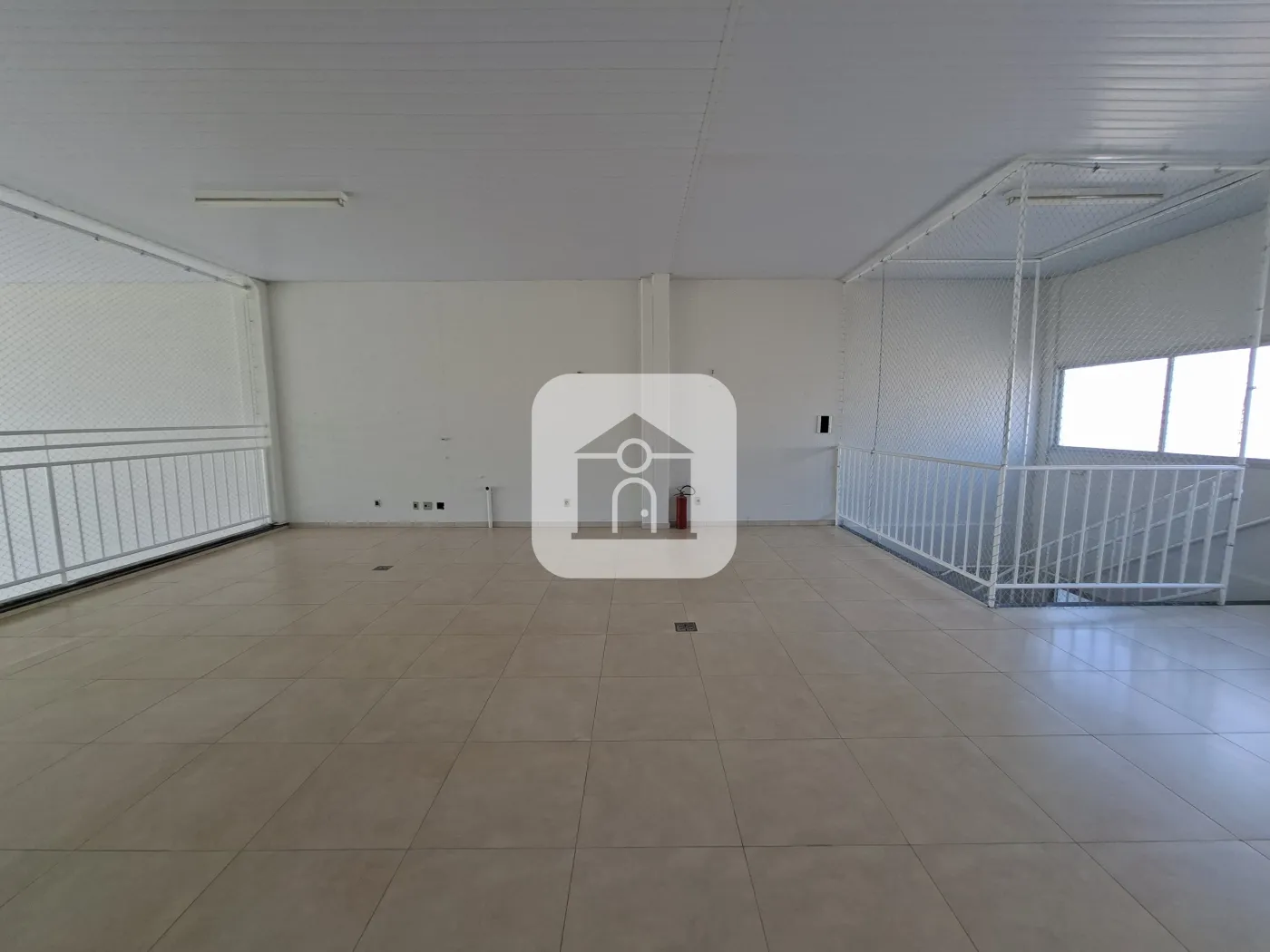 Alugar Comercial / Loja em Uberl&acirc;ndia R$ 10.000,00 - Foto 24