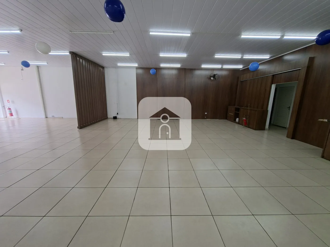Alugar Comercial / Loja em Uberl&acirc;ndia R$ 7.000,00 - Foto 3