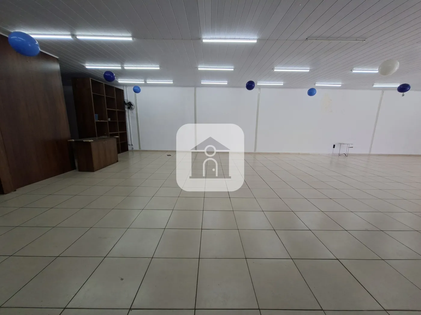 Alugar Comercial / Loja em Uberl&acirc;ndia R$ 7.000,00 - Foto 4